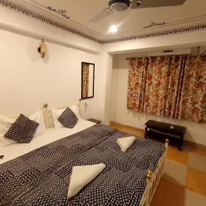 little-peepal-house.udaipurhotels.org/